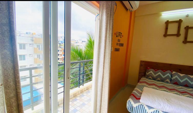 Pangsapuri 225 m² dengan 1 bilik tidur dan 1 bilik mandi peribadi di Marathahalli Bangalore Luaran gambar